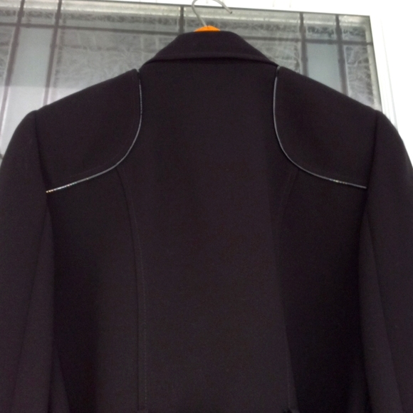 Tahari ASL Arthur S. Levine FullyLined Belt GoldZipper Black BlazerJacket Size 6 - Picture 10 of 11